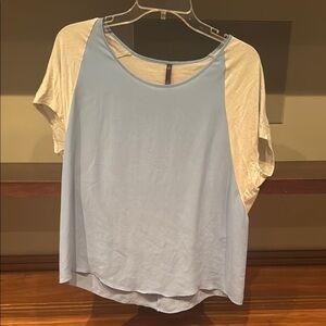 Women's Blue and White Top